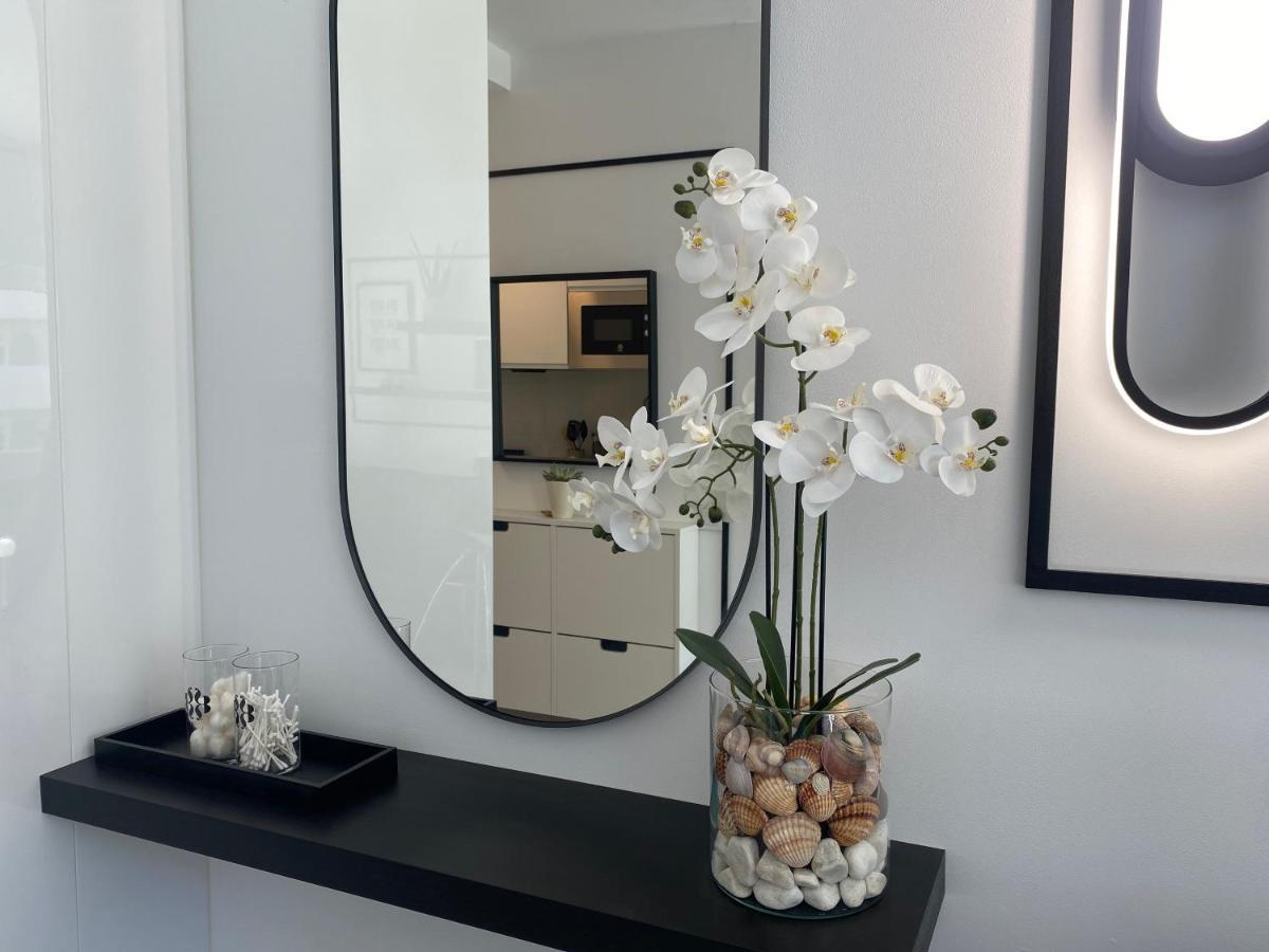 Modern Sea View Studio In Benal Beach Benalmádena Εξωτερικό φωτογραφία