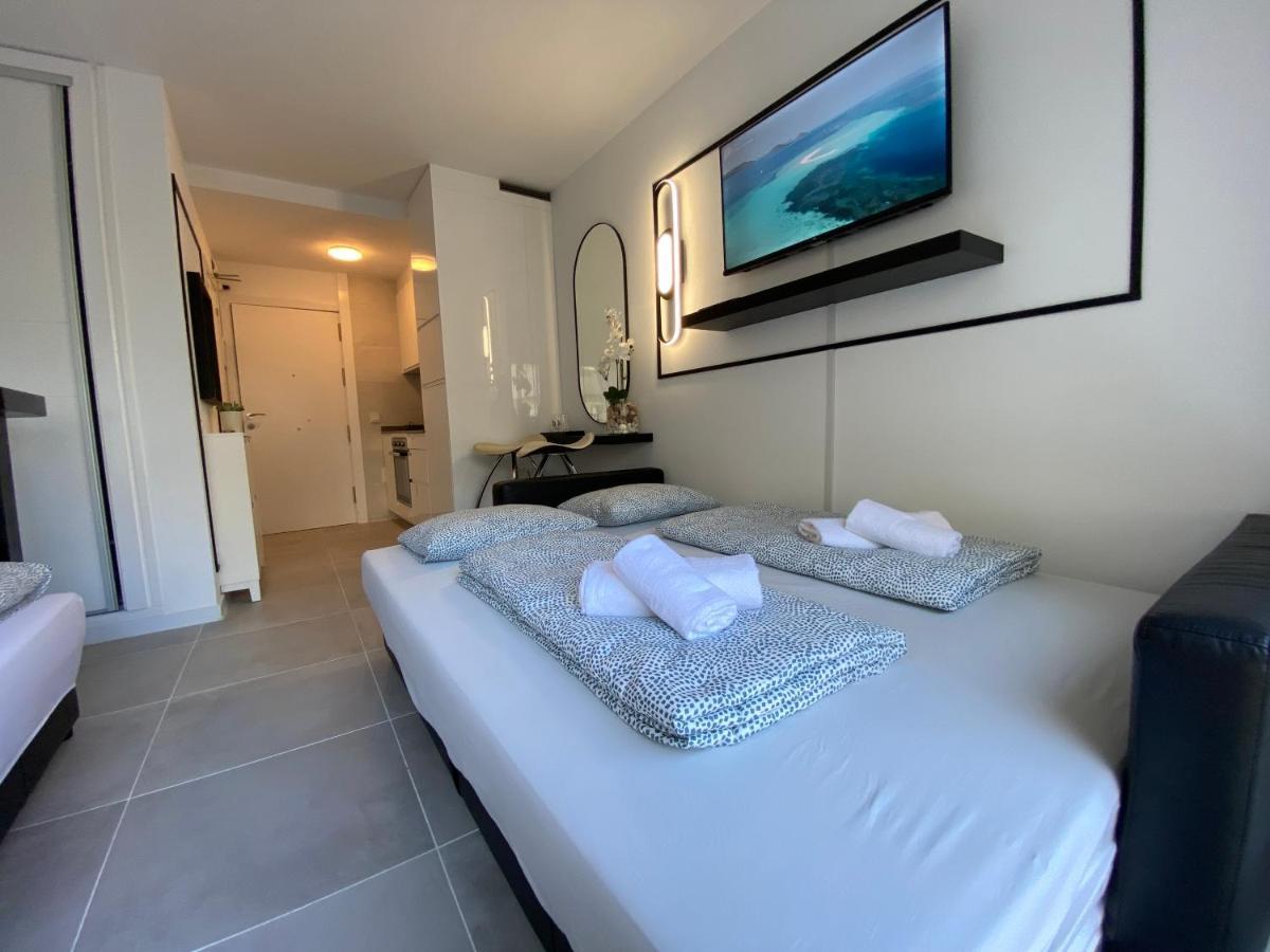 Modern Sea View Studio In Benal Beach Benalmádena Εξωτερικό φωτογραφία